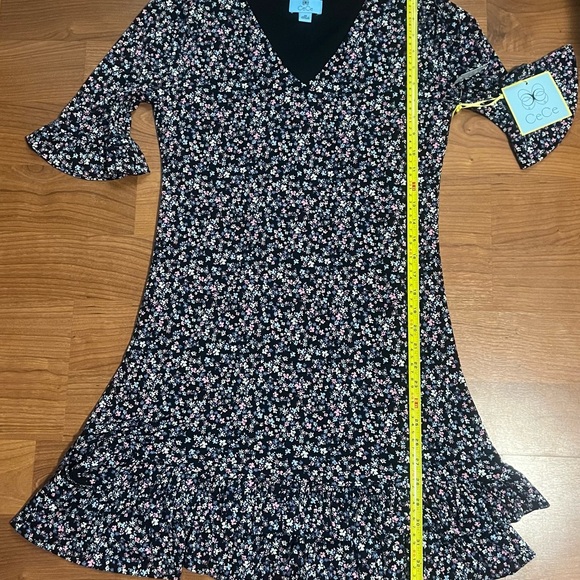 CECE Woman’s V - neck  pull on Vibrant blooms Midi dress - Picture 7 of 16